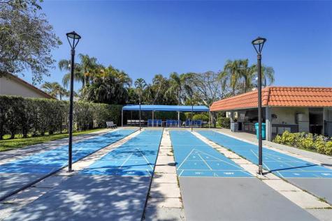 8980 S Hollybrook Boulevard Pembroke Pines FL 33025