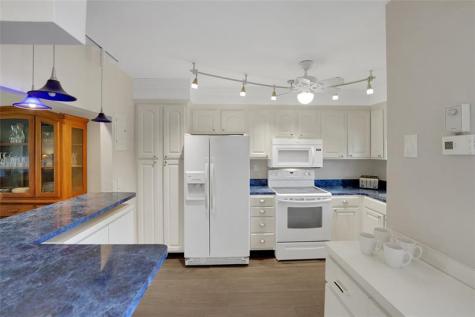 8980 S Hollybrook Boulevard Pembroke Pines FL 33025