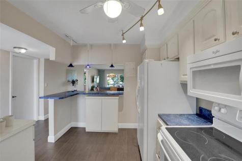 8980 S Hollybrook Boulevard Pembroke Pines FL 33025
