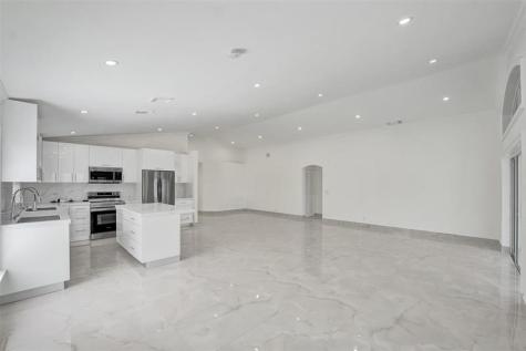 4966 SW 33rd Terrace Hollywood FL 33312