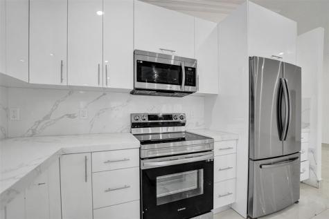 4966 SW 33rd Terrace Hollywood FL 33312