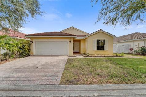 4966 SW 33rd Terrace Hollywood FL 33312