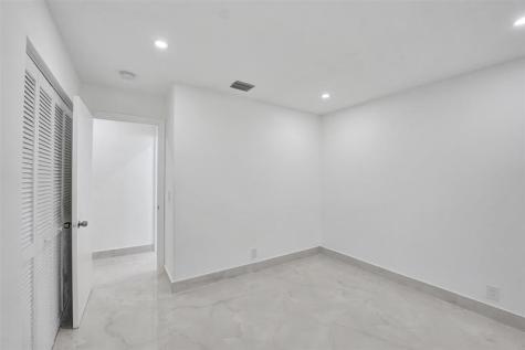 4966 SW 33rd Terrace Hollywood FL 33312