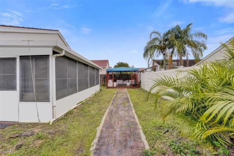 4966 SW 33rd Terrace Hollywood FL 33312