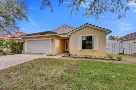4966 SW 33rd Terrace Hollywood FL 33312