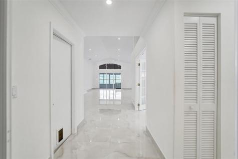 4966 SW 33rd Terrace Hollywood FL 33312