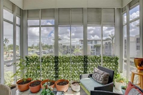 2990 NE 16th Avenue Oakland Park FL 33334