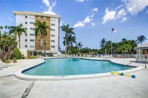 2990 NE 16th Avenue Oakland Park FL 33334