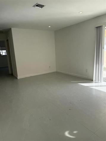 1054-1058 SW 2nd Street Hallandale Beach FL 33009