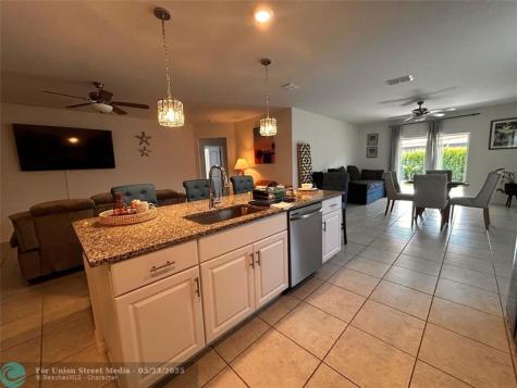 1522 SE Flintlock Road Saint Lucie West FL 34952