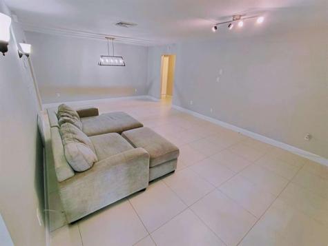 313 SE 4th Terrace Dania Beach FL 33004