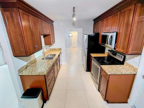 313 SE 4th Terrace Dania Beach FL 33004