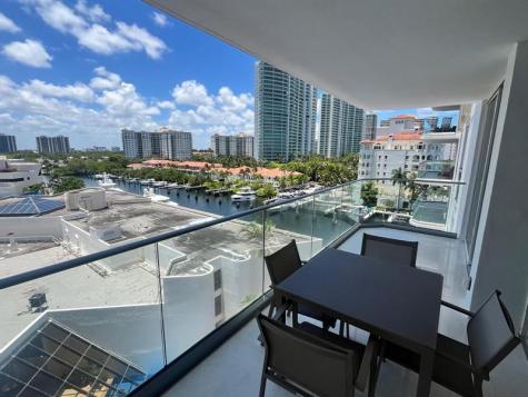 19707 Turnberry Way Miami FL 33180