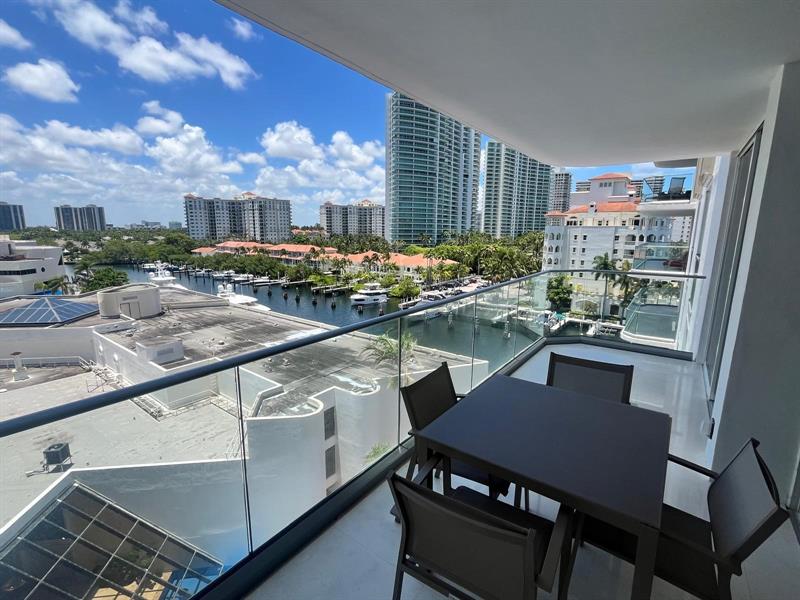 19707 Turnberry Way Miami FL 33180