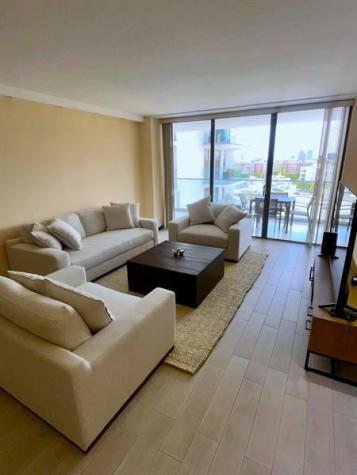 19707 Turnberry Way Miami FL 33180