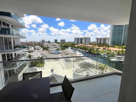 19707 Turnberry Way Miami FL 33180