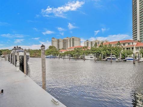19707 Turnberry Way Miami FL 33180