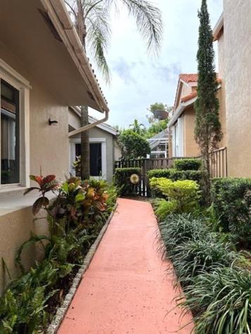 10110 NW 5th Street Plantation FL 33324