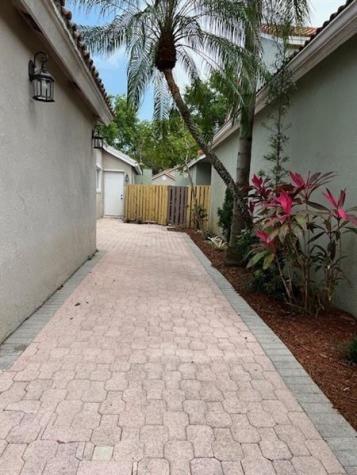 10110 NW 5th Street Plantation FL 33324