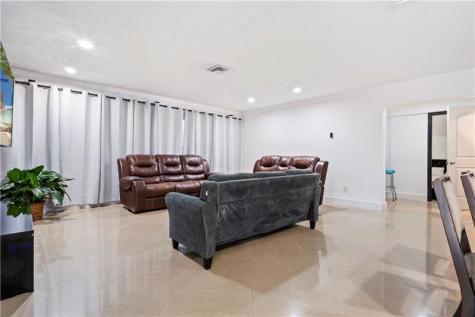 19340 NE 19 Avenue North Miami Beach FL 33179