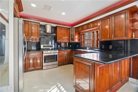 19340 NE 19 Avenue North Miami Beach FL 33179