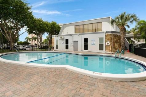 1445 Atlantic Shores Boulevard #406 Hallandale Beach FL 33009