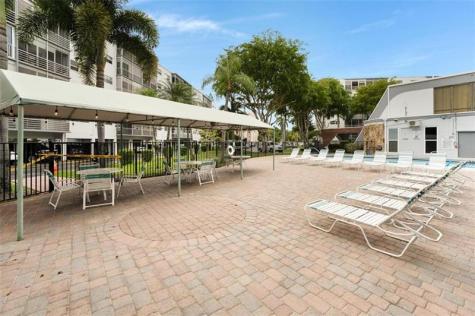 1445 Atlantic Shores Boulevard #406 Hallandale Beach FL 33009