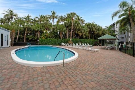 1445 Atlantic Shores Boulevard #406 Hallandale Beach FL 33009
