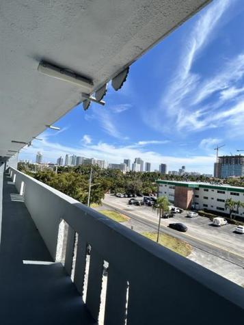1445 Atlantic Shores Boulevard #406 Hallandale Beach FL 33009