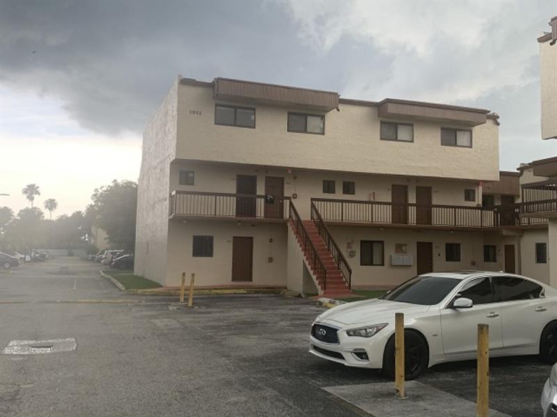 1011 SW 105th Avenue Miami FL 33174