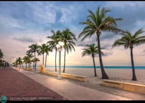 2213 Lincoln Street Hollywood FL 33020