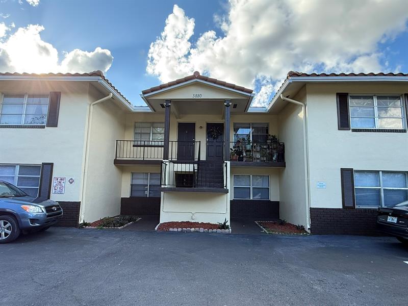 3880 Woodside Drive Coral Springs FL 33065