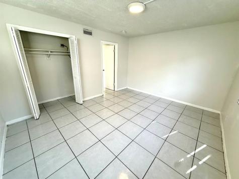 3880 Woodside Drive Coral Springs FL 33065