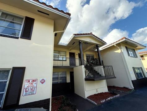 3880 Woodside Drive Coral Springs FL 33065
