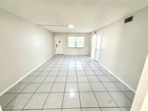 3880 Woodside Drive Coral Springs FL 33065