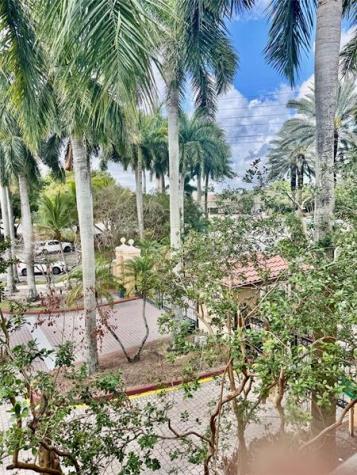 4856 N State Road 7 Pompano Beach FL 33073