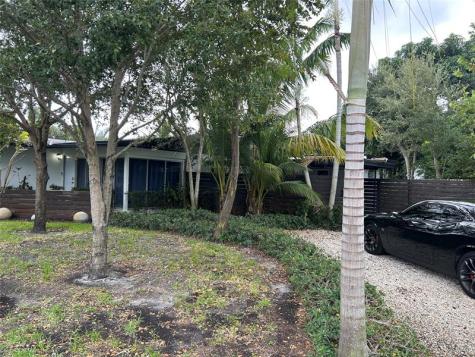 720 NE 17th Court Fort Lauderdale FL 33305