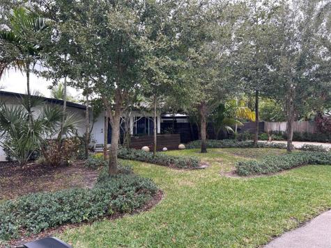 720 NE 17th Court Fort Lauderdale FL 33305
