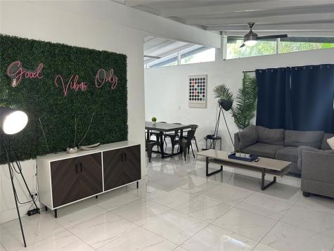 720 NE 17th Court Fort Lauderdale FL 33305