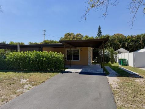 5121 SW 40th Avenue Dania Beach FL 33314