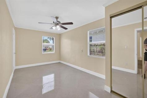 5423 Garden Avenue West Palm Beach FL 33405