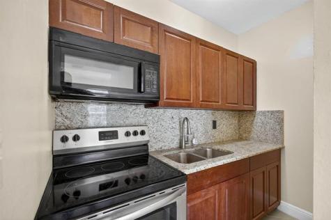 5423 Garden Avenue West Palm Beach FL 33405
