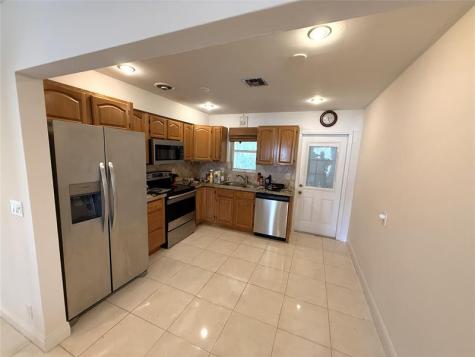3202 NE 7th Place Pompano Beach FL 33062