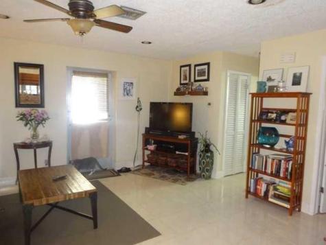 3202 NE 7th Place Pompano Beach FL 33062