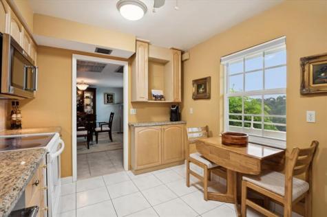 3900 Oaks Clubhouse Drive Pompano Beach FL 33069