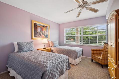 3900 Oaks Clubhouse Drive Pompano Beach FL 33069