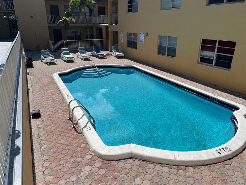 6840 Pembroke Road Pembroke Pines FL 33023