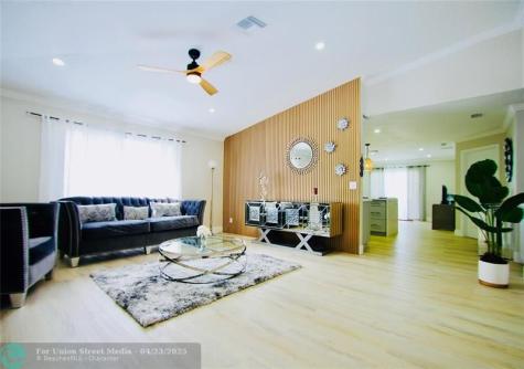 244 NW 6th Avenue Delray Beach FL 33444