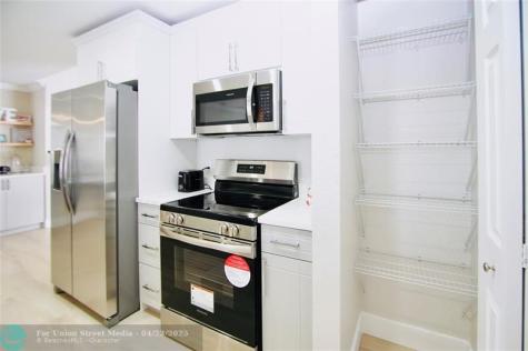 244 NW 6th Avenue Delray Beach FL 33444