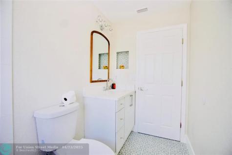 244 NW 6th Avenue Delray Beach FL 33444